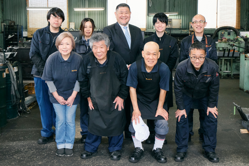スタッフ集合写真